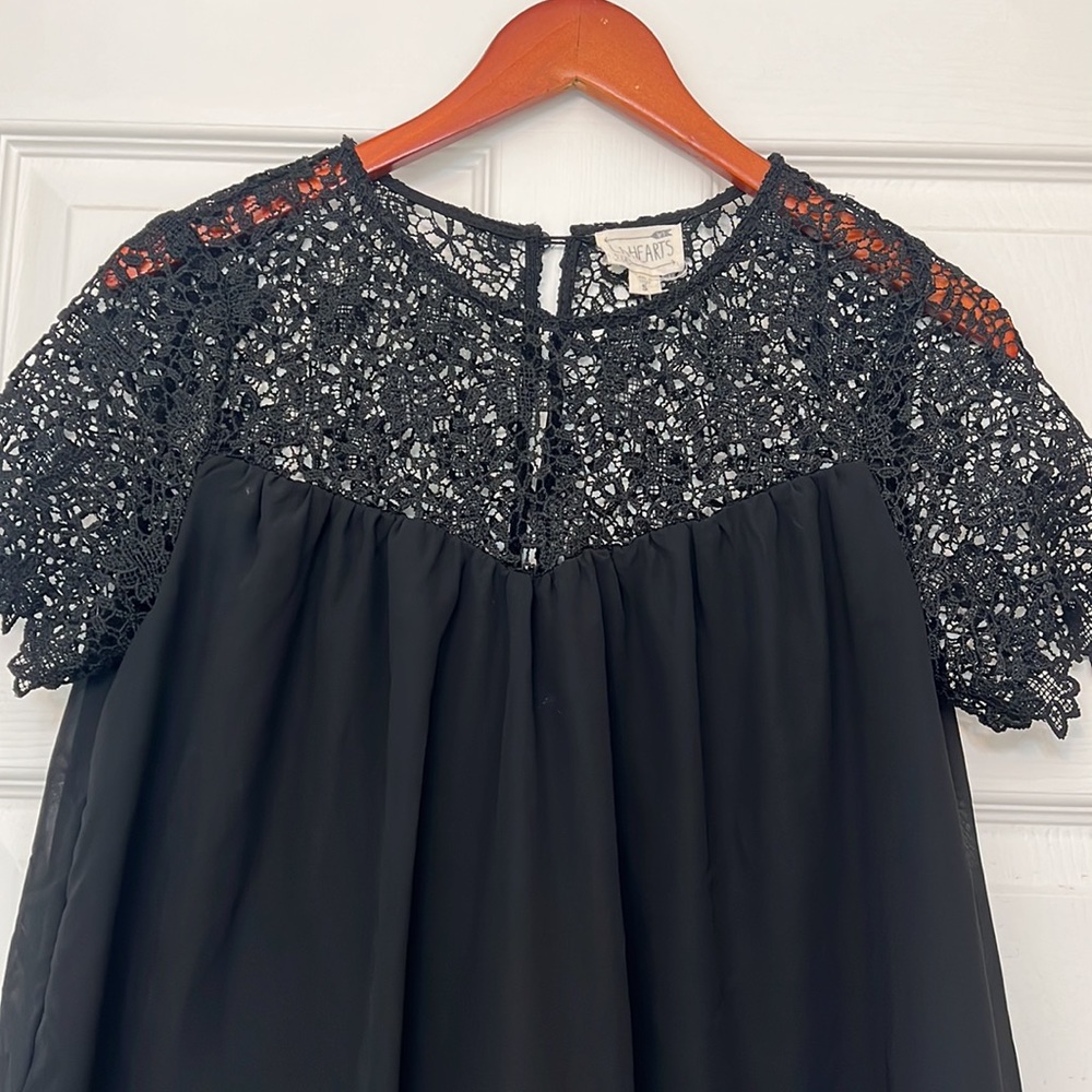 LA Hearts Black Crochet Lace Flowy Chiffon Top - Picture 3 of 11